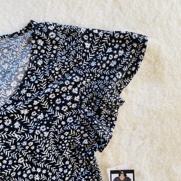 Steve Madden NEW Black w/ White Floral Pattern Dress "Cloud Dancer" size M - Picture 3 of 10